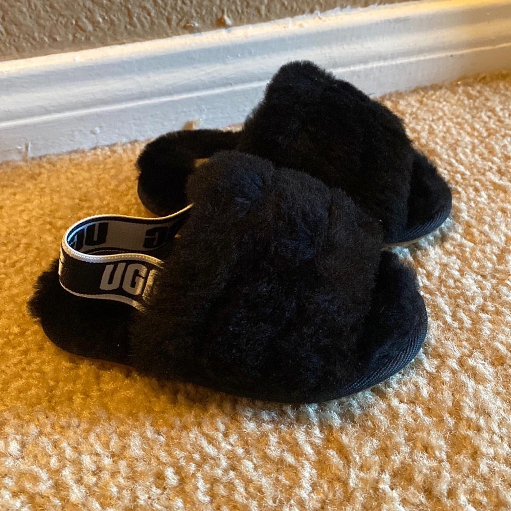 Ugh fluff yeah slide size 6 toddler